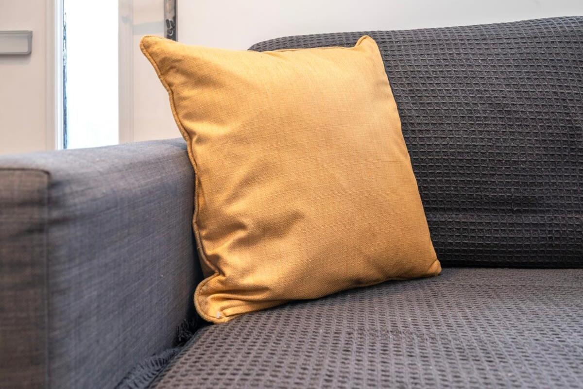 Cozy Single Level Flat With Parking