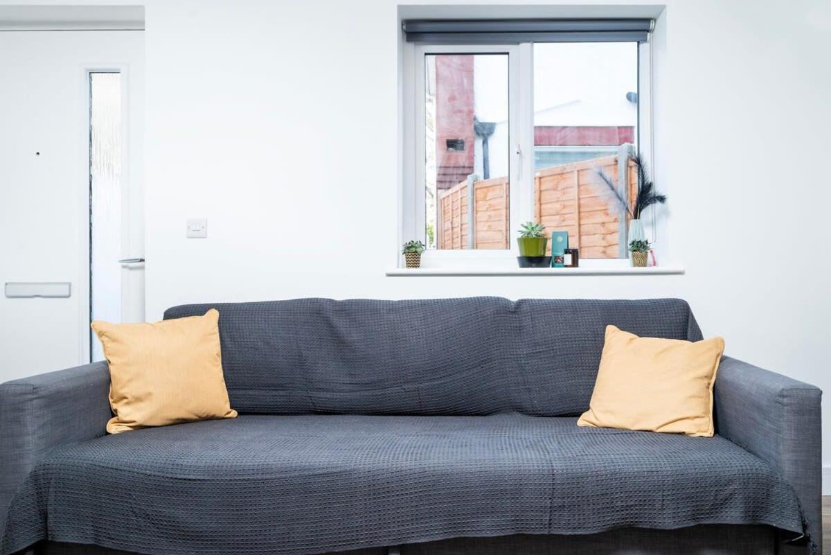 Cozy Single Level Flat With Parking Apartamento *